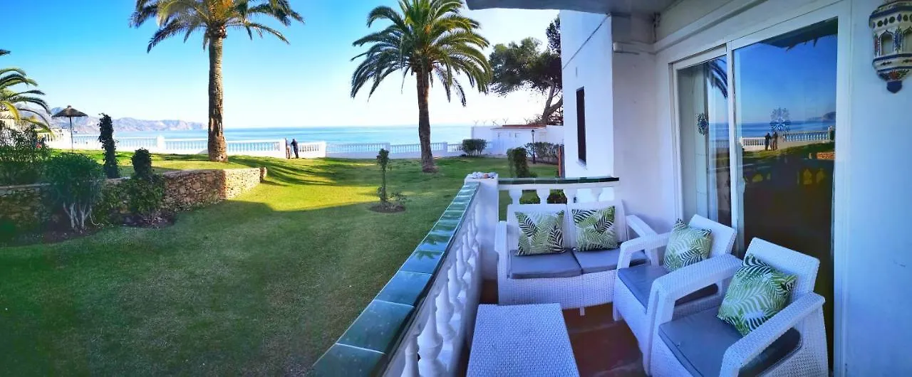 Sunny Nerja Apartments 0*,